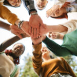 La obra social: 10 principios de servicio y ayuda a los demás