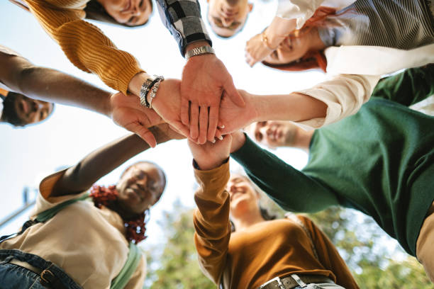 Lee más sobre el artículo La obra social: 10 principios de servicio y ayuda a los demás